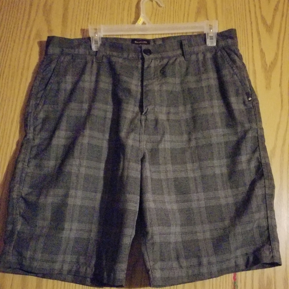 QUICKSILVER Shorts